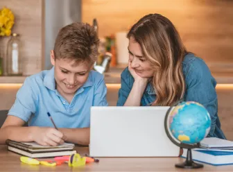 Application Nomad Education sur smartphone